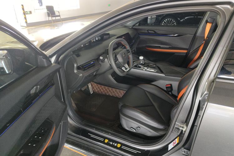 长安UNI-V 2022款 1.5T 运动版中控内饰20