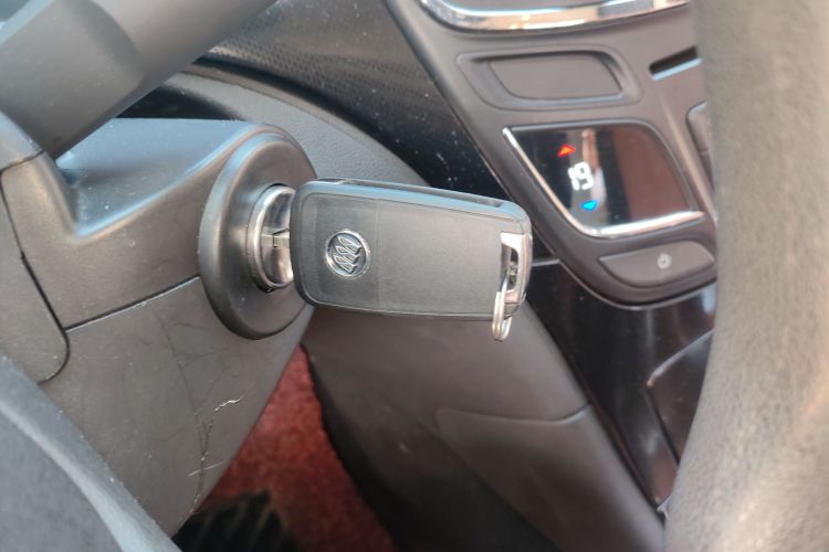 别克 君威 2015款 1.6T 领先技术型中控内饰7001