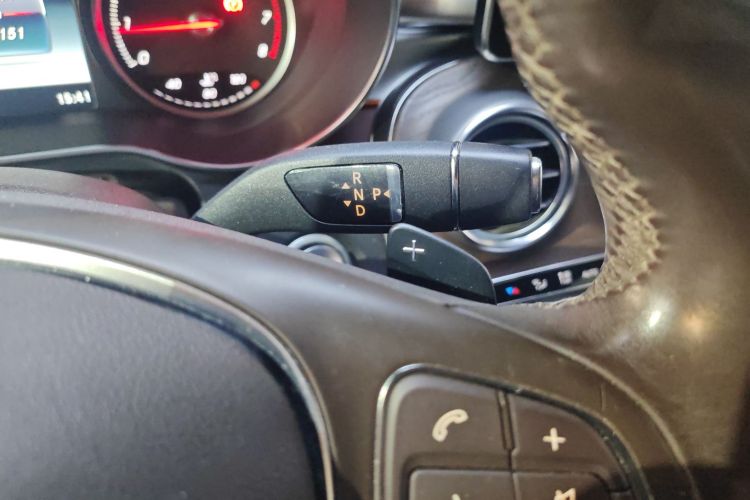 奔驰GLC 2016款 GLC 300 4MATIC 豪华型中控内饰18