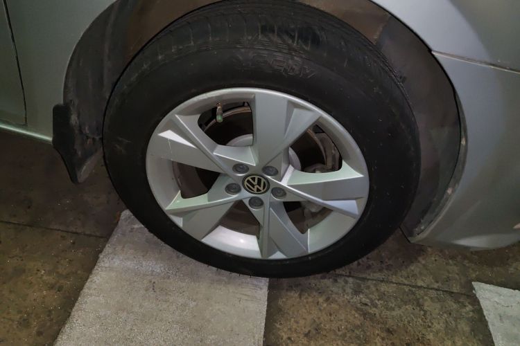 大众 宝来 2015款 质惠版 1.6L 手动舒适型车身外观10