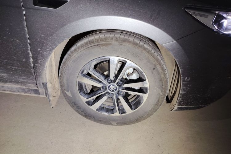 比亚迪 秦PLUS 2025款 DM-i 智驾版 55KM超越型车身外观10