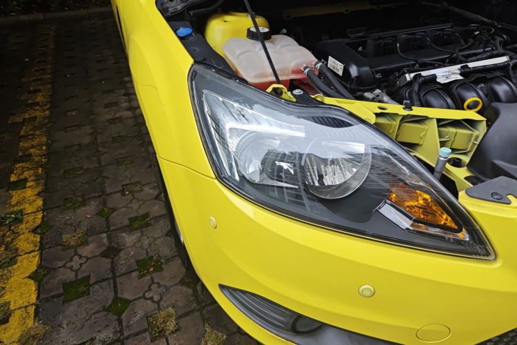 福特 福克斯 2013款 两厢经典 1.8L 手动基本型车身外观8