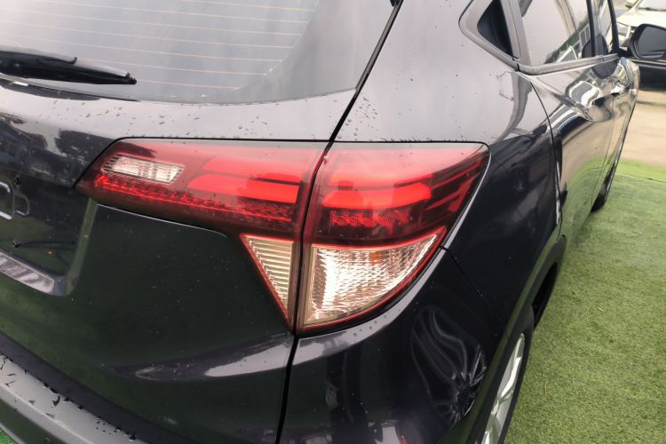 本田 缤智 2018款 1.5L CVT两驱科技精英型车身外观6006