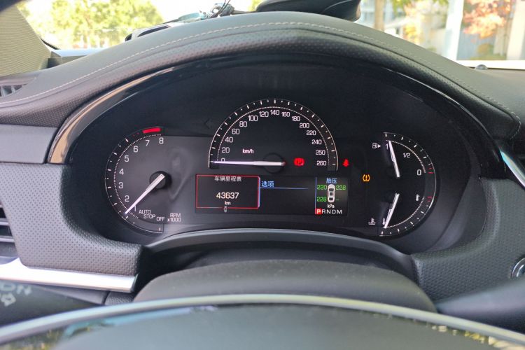 凯迪拉克XTS 2018款 28T 技术型中控内饰14