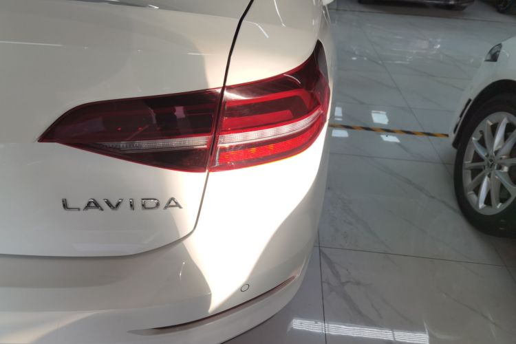 大众 朗逸 2021款 1.5L 自动舒适版车身外观9