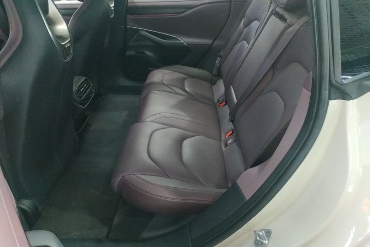 小米汽车 小米SU7 2024款 四驱超长续航高阶智驾Max版中控内饰7004