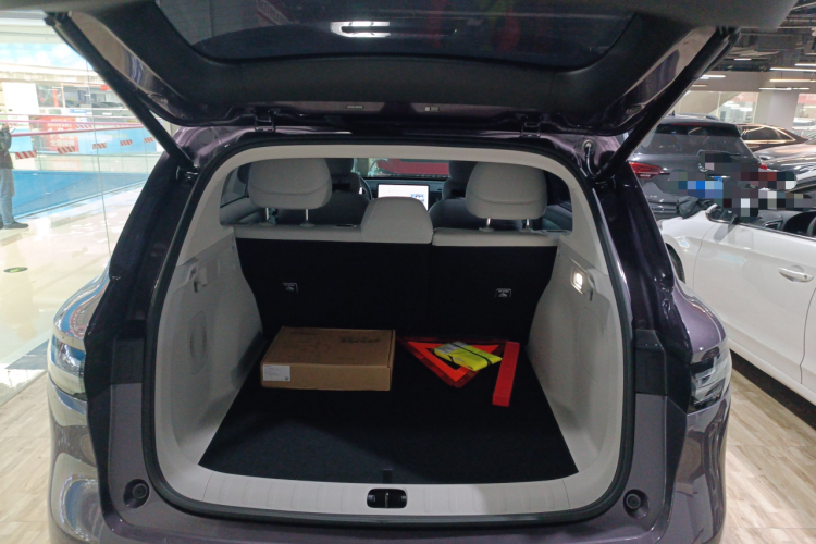 零跑汽车 零跑B10 2025款 510悦享版机舱底盘23