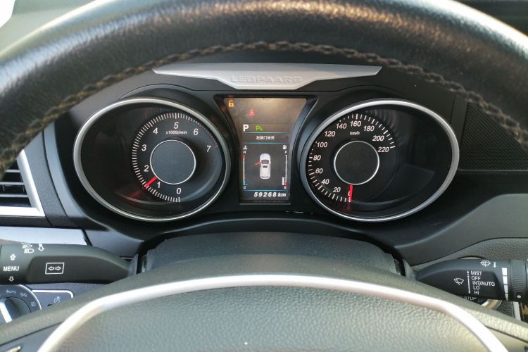 猎豹汽车 猎豹CS10 2017款 2.0T 自动豪华型中控内饰14