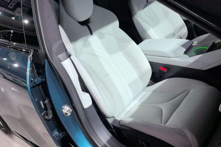 小鹏P7 2025款 702 长续航 Ultra局部细节41