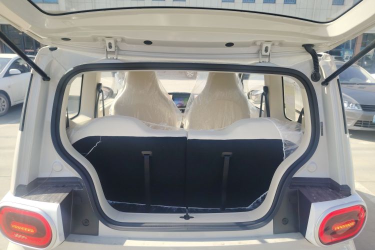 五菱汽车 宏光MINIEV 2024款 第三代 215km 青春版机舱底盘23