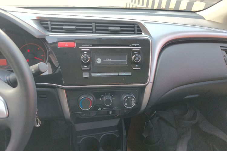 本田 锋范 2017款 1.5L 手动舒适版中控内饰16