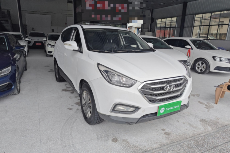 北京现代ix35 2015款 2.0L 自动两驱舒适型 国V车身外观3