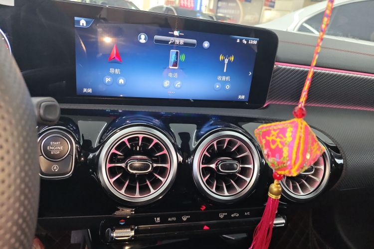 奔驰A级 2023款 A 200 L 时尚型中控内饰16