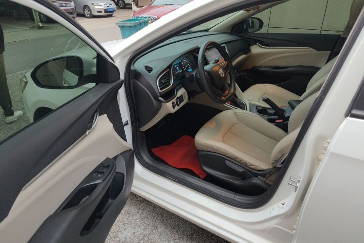 别克 英朗 2017款 15N 自动精英型中控内饰20