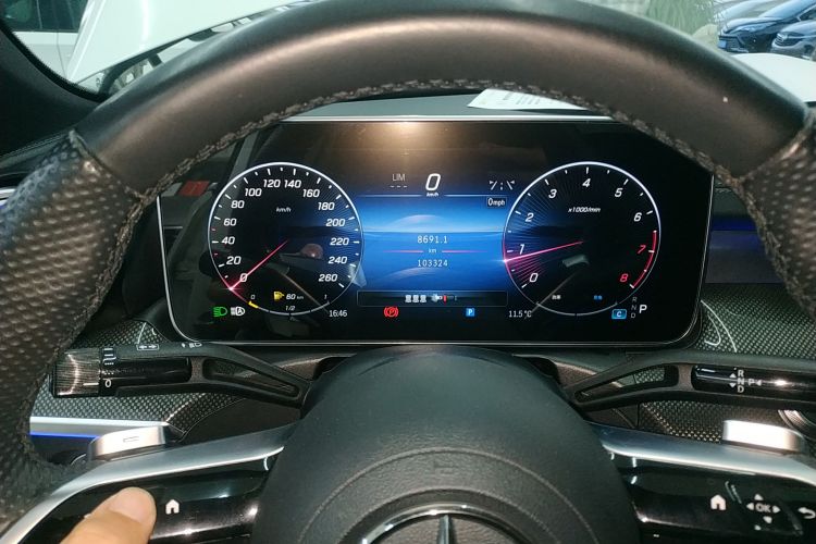 奔驰C级 2023款 C 260 L 运动版中控内饰14