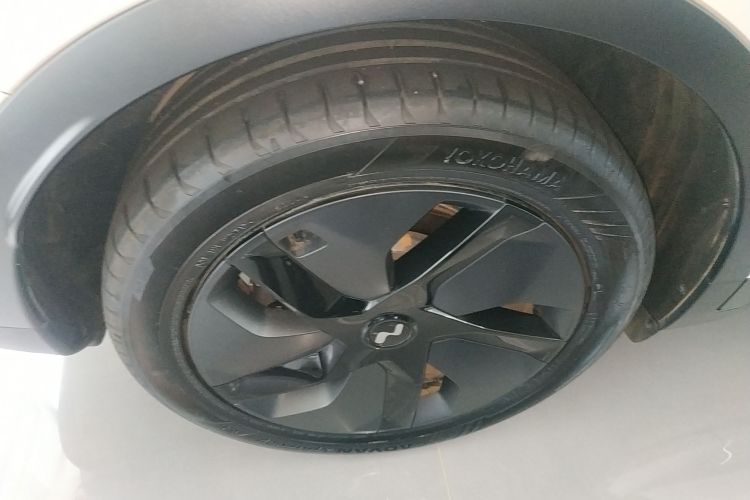 乐道L60 2024款 60kWh 后驱版车身外观6008