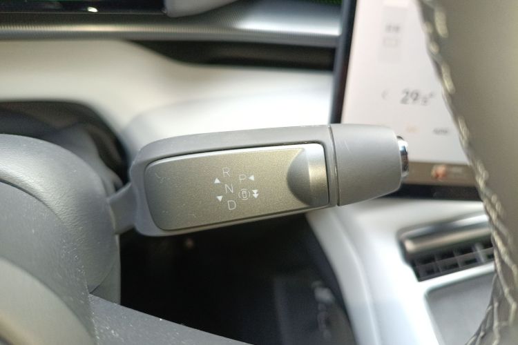 小鹏P7 2025款 702 长续航 Ultra中控内饰18