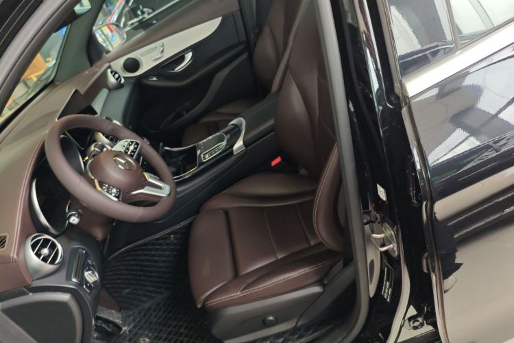 奔驰GLC 2022款 改款 GLC 260 L 4MATIC 动感型局部细节19