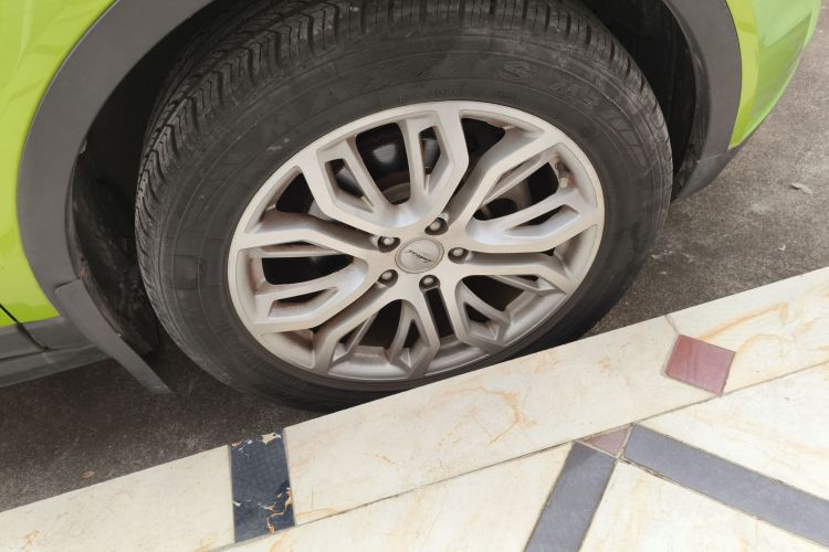 陆风X7 2015款 2.0T 全景尊贵版车身外观6007