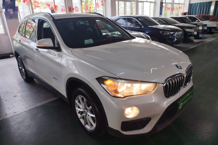 宝马X1 2016款 sDrive18Li 时尚型车身外观3