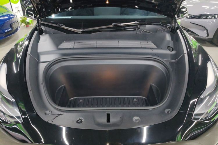 特斯拉 Model Y 2021款 标准续航后驱版机舱底盘24