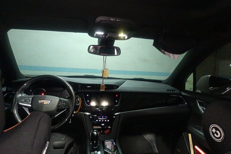 凯迪拉克XT6 2021款 2.0T 六座两驱豪华型中控内饰22