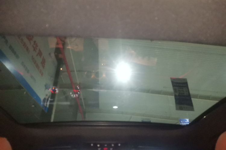 奔驰E级 2017款 E 300 运动型局部细节22