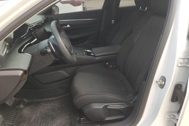 标致508 2022款 508L 360THP PureTech 先锋版中控内饰19