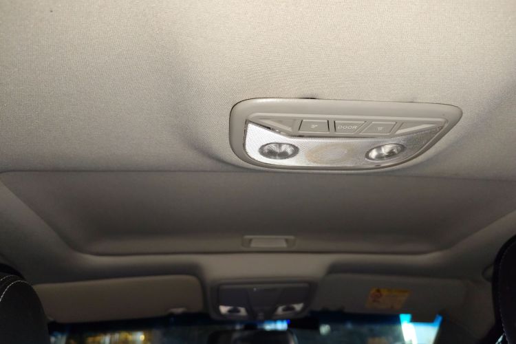 吉利汽车 帝豪 2015款 三厢 1.3T CVT向上版局部细节22