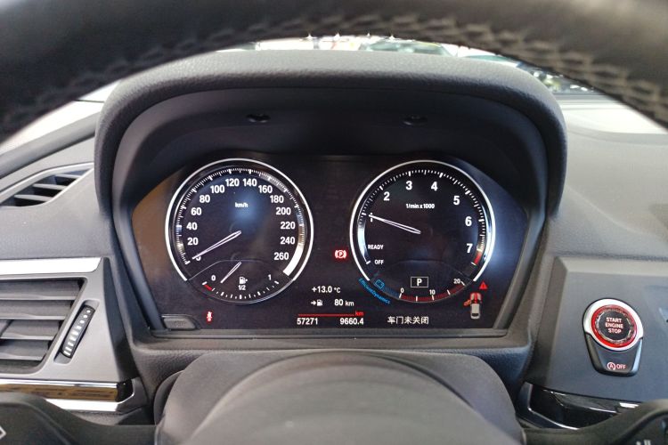 宝马1系 2019款 118i M运动套装中控内饰14