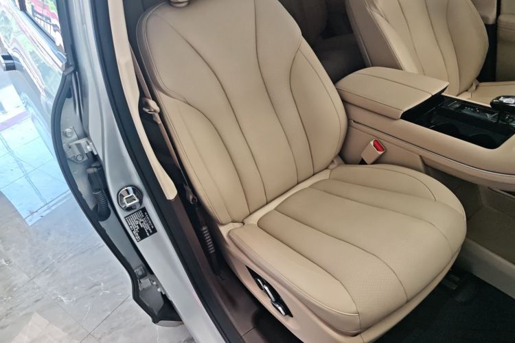 鸿蒙智行 问界M7 2024款 1.5T 后驱Plus版 6座局部细节41