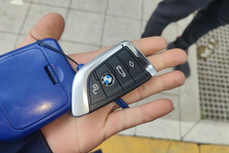 宝马3系 2020款 改款 325i M运动曜夜套装中控内饰11