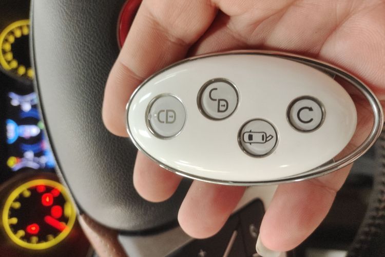 比亚迪 元 2016款 1.5TID 自动旗舰型中控内饰7001