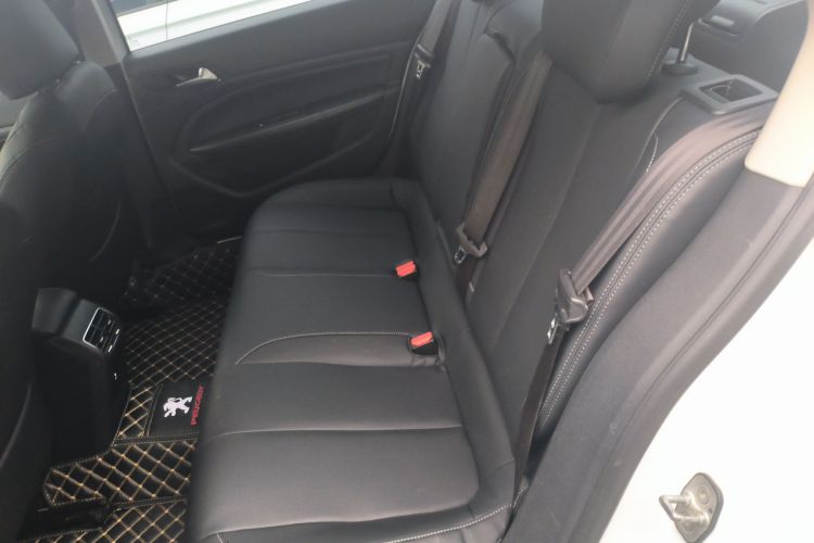 标致408 2014款 1.8L 自动豪华版中控内饰21