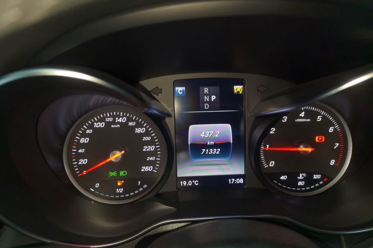 奔驰C级(进口) 2018款 C 200 轿跑车中控内饰14