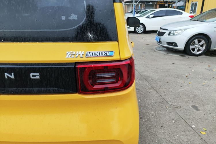 五菱汽车 宏光MINIEV 2022款 马卡龙时尚款 磷酸铁锂车身外观9