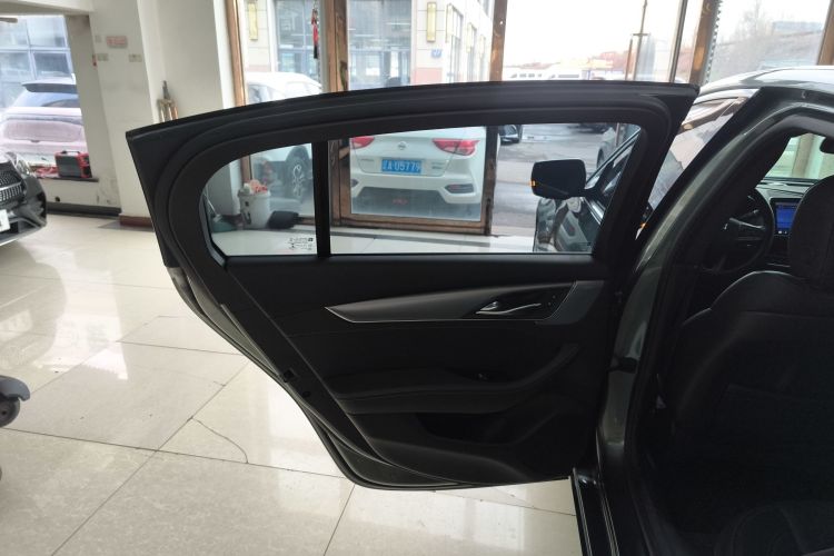 凯迪拉克CT5 2023款 28T 豪华型（标准版）中控内饰7008