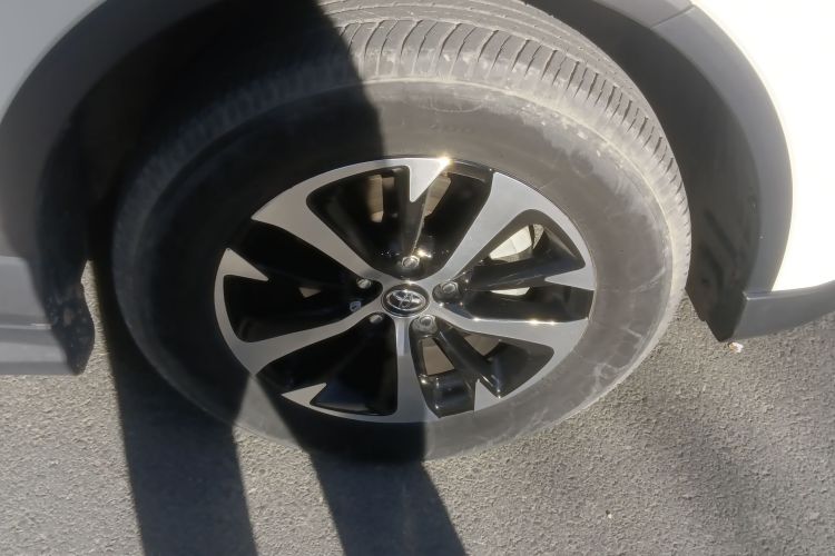 丰田 RAV4荣放 2016款 2.0L CVT两驱智尚版 国V车身外观10