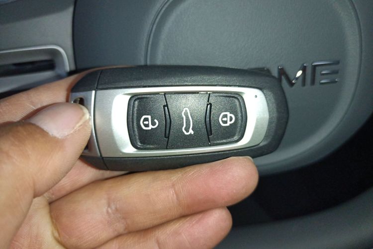 吉利银河 2024款 熊猫mini 200km 耐力熊中控内饰11