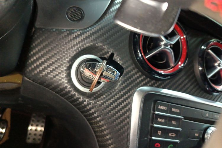 奔驰A级AMG(进口) 2016款 AMG A 45 4MATIC中控内饰7001