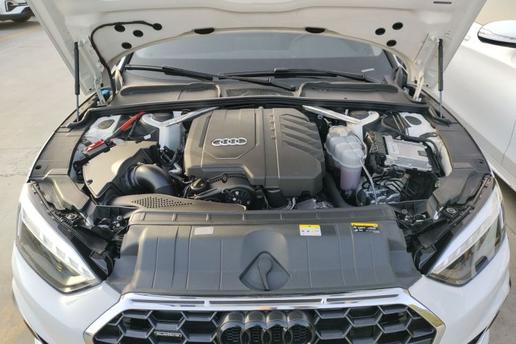 奥迪A5 2023款 Sportback 40 TFSI quattro 豪华动感型机舱底盘24