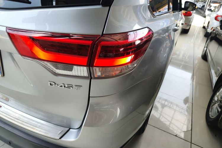 丰田 汉兰达 2018款 2.0T 两驱精英版 5座 国VI车身外观6003