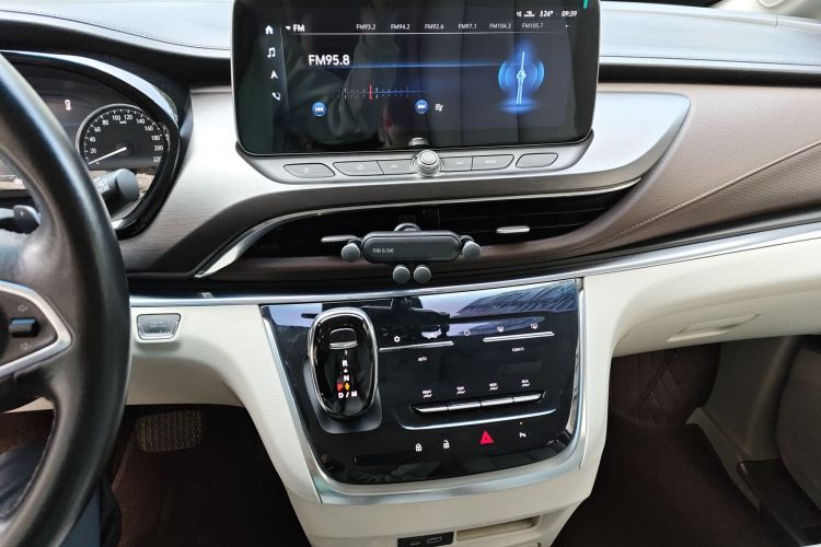 别克GL8 2021款 陆上公务舱 652T 豪华型局部细节16