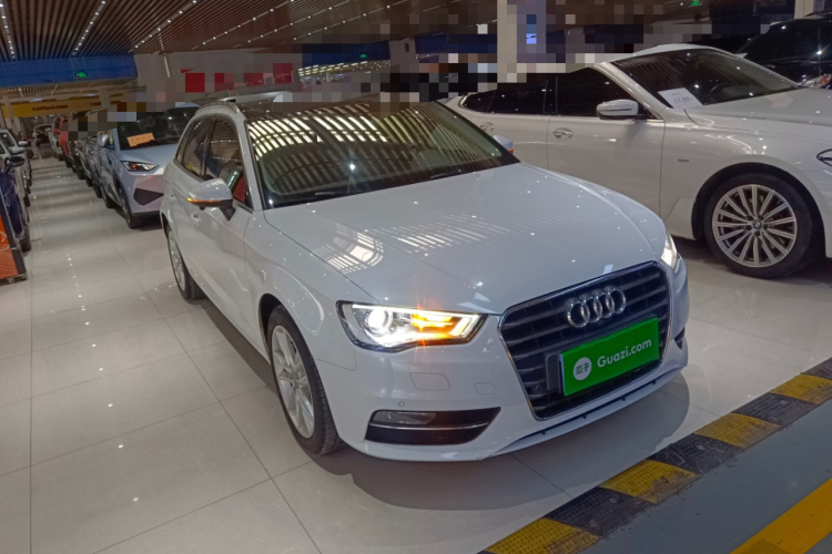 奥迪A3 2016款 Sportback 35 TFSI 风尚型车身外观3