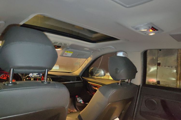 宝马3系 2017款 320Li 时尚型中控内饰22