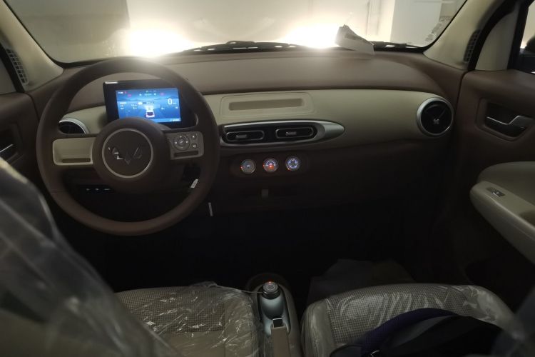 五菱汽车 宏光MINIEV 2025款 四门版 进阶款中控内饰12