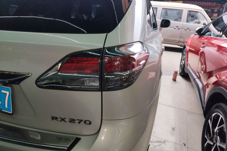 雷克萨斯RX经典 2013款 270 典雅版车身外观9