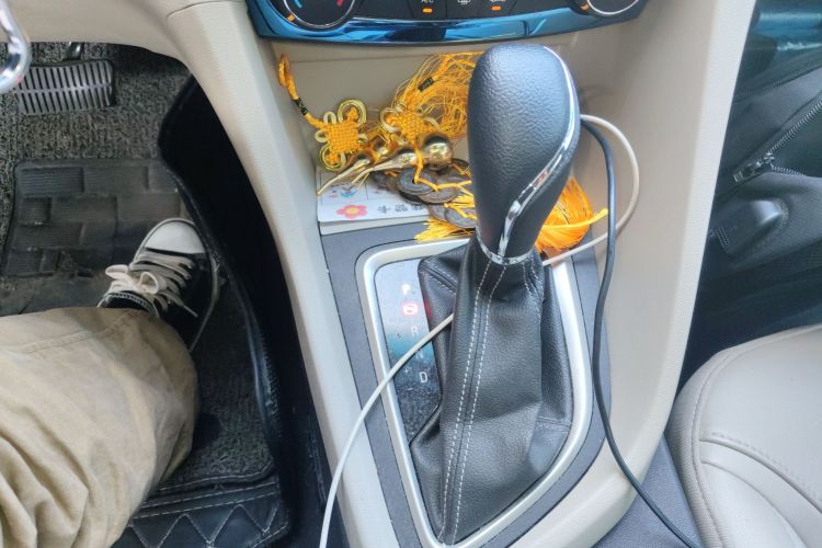 别克 英朗 2018款 15T 双离合精英型 国V局部细节18