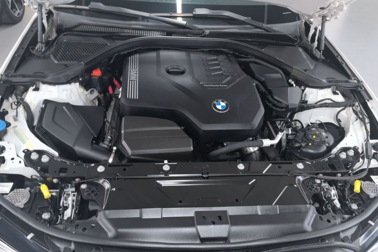 宝马3系 2022款 325Li M运动套装机舱底盘24