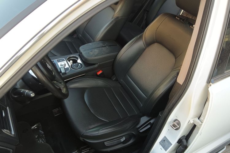 众泰T600 2016款 运动版 1.5T 手动豪华型中控内饰19